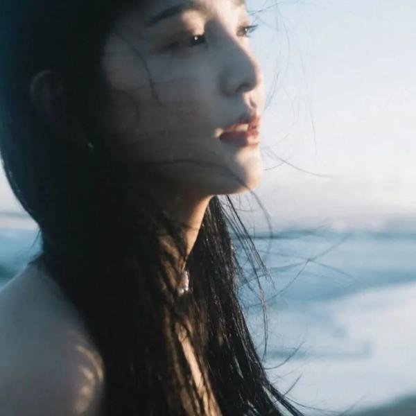 赤裸